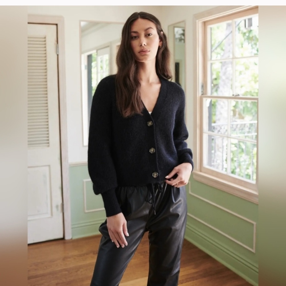 Quince black Black Fisherman Cropped Cardigan